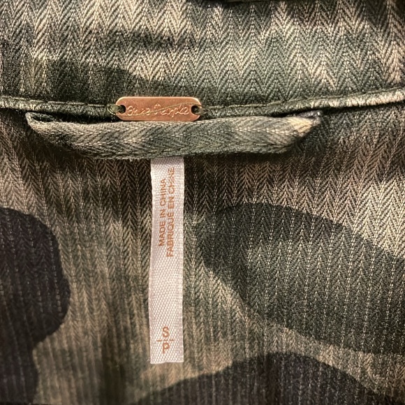 Free People Embellished Military Shirt Jacket size Small - Picture 5 of 5